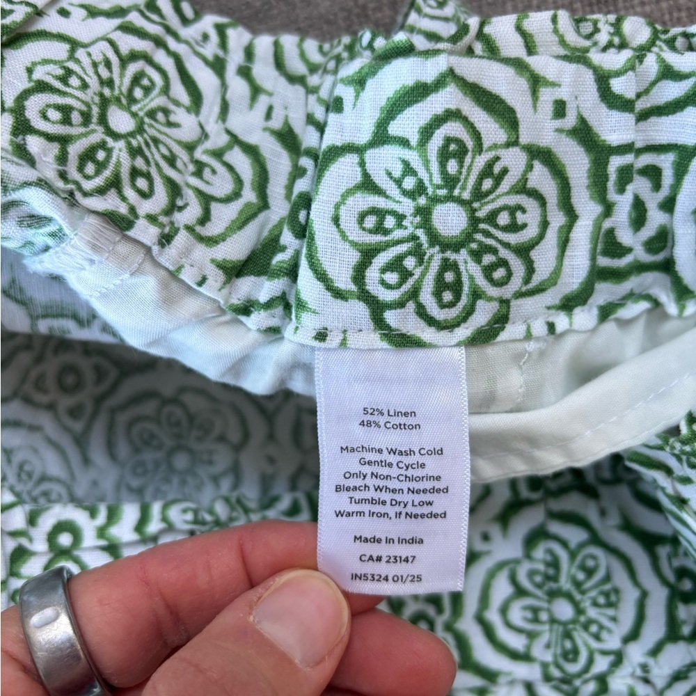 Talbots Wide Crop Washed Linen Blend Green White Pretty Medallion Print Pants L - Picture 7 of 9